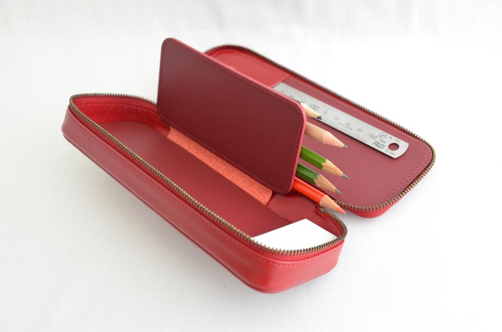 Koizumi Manufacturing COBU Federmäppchen, Reißverschluss C5, Schwarz