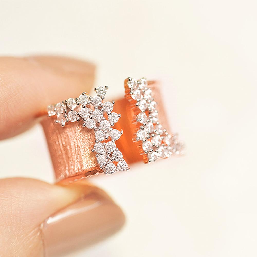 Huitan 2022 New Fashion Women's Finger Ring with CZ Stone Wiredrawing Effect Gold Color Wide Rings Luxury Female Zircon Party