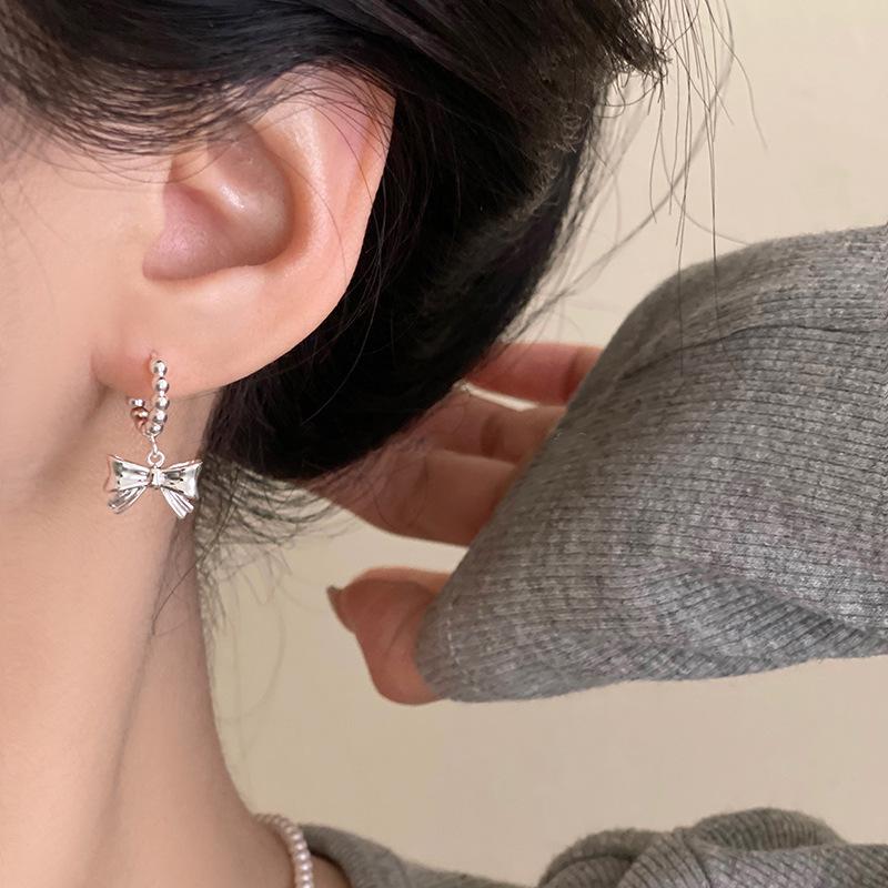 Korean sweet girl heart bow ear buckle metal wind personality creative design earrings small exquisite earrings