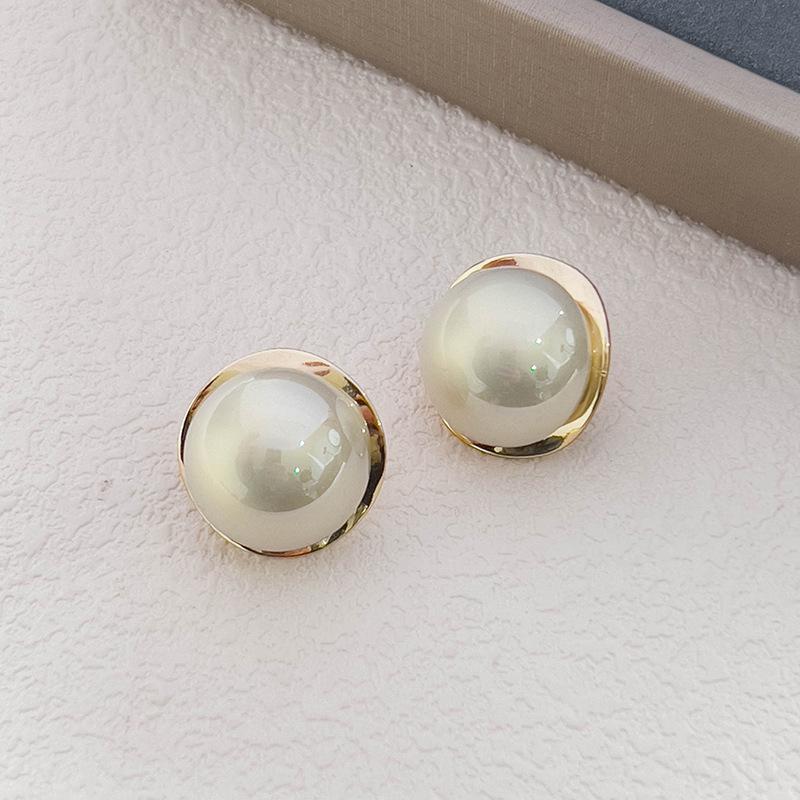 

French Luxury Retro Earrings for Women - Simple Niche Design (N0859)