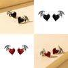 Stilvolle Legierung Flügel Herz Ohrstecker für Frauen Galvanisiert Kreativ Sommer 2022