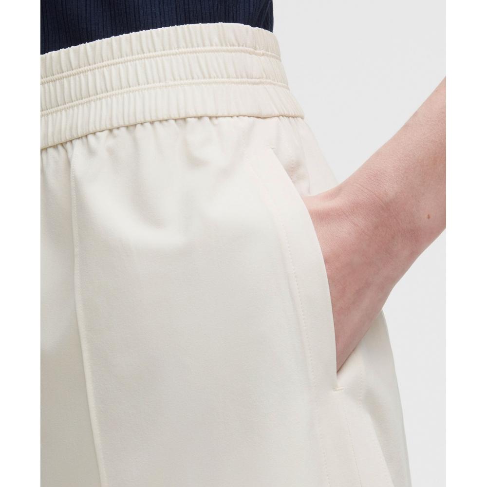 Lullulemon Brizzly Mid-Rise Shorts 6 Inch Ltiv