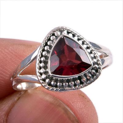 Natural Garnet Gemstone 925 Solid Sterling Silver Jewelry Ring Size 7.5 D2m94