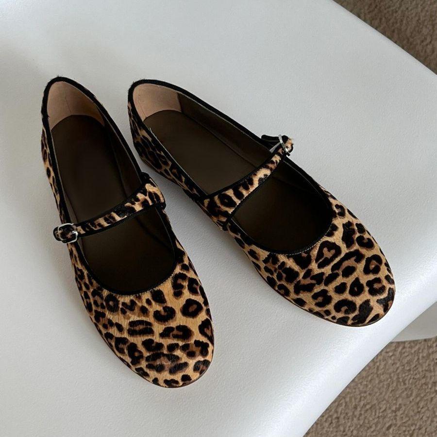 

Retro round head horse hair leopard print foreign style one-word buckle belt Mary Jane single shoes spring new flat shoes ladyshoes grandma shoes 40