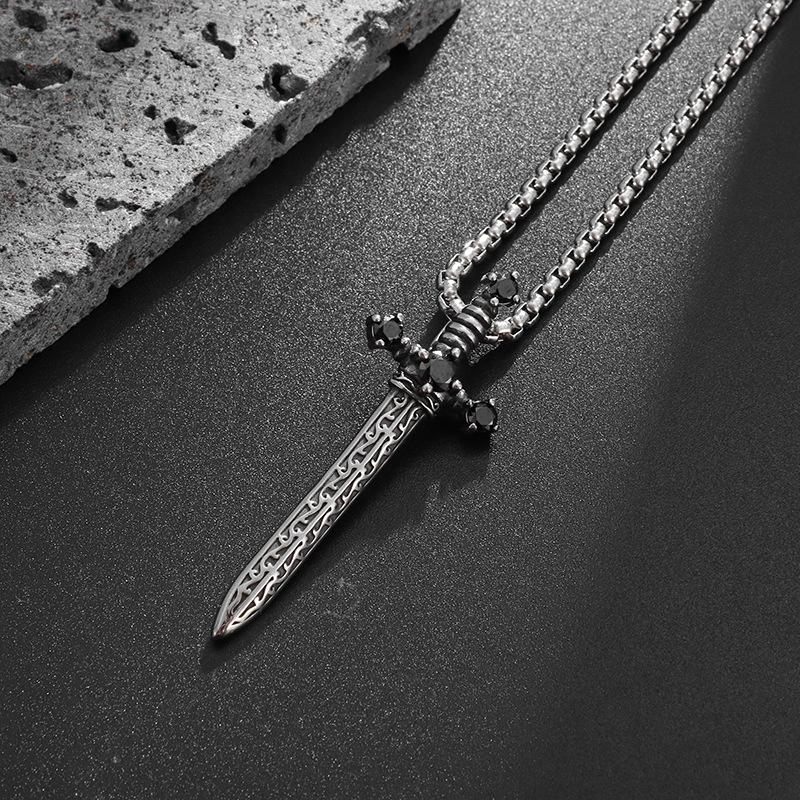 European and American Style New Titanium Steel Jewelry Retro Pattern Cross Pendant Pendant Pendant Necklace