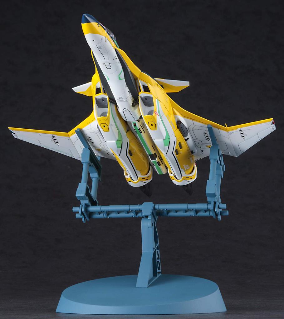 Hasegawa Macross Series Macross Delta the Movie Siegfried Kaname Buccaneer Color Scale Plastic Model 65850 VF-31F 1/72
