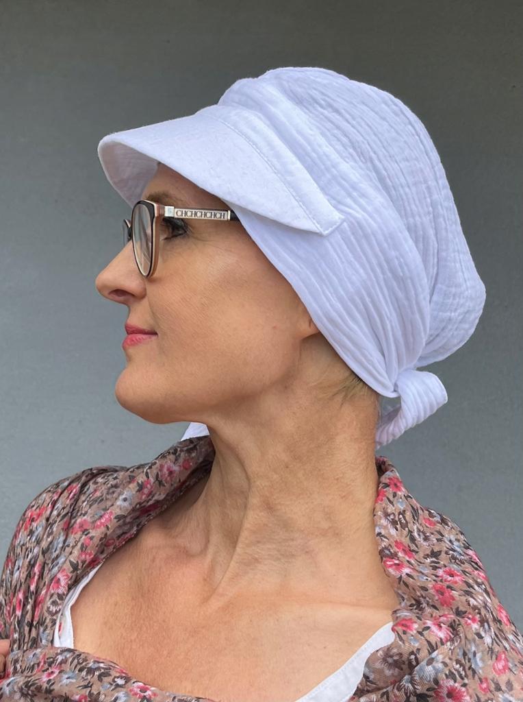 Biała Chusta Z Muślinu Tess Z Daszkiem Turban Lato Także Po Chemioterapii