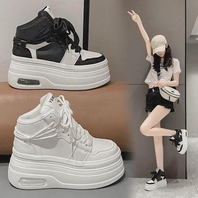 Chaussures blanches à plateforme et bout rond style coréen printemps/automne 2024: Semelles épaisses, augmentant la hauteur, décontractées et polyvalentes