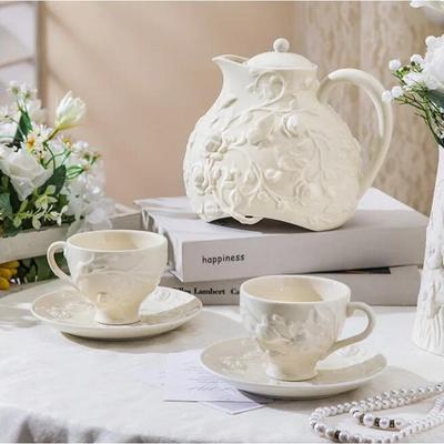 Set Ceainic Ceramic cu Relief de Trandafir, Cești de Ceai Negru cu Farfurioare, Set Retro pentru Ceai de După-amiază, Set de Cești pentru Cafea cu Farfurioare pentru Cuplu, Cană pentru Băuturi de Casă