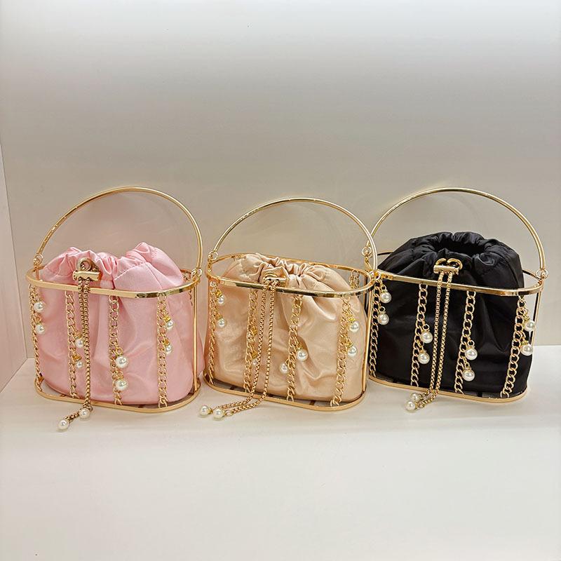 Metal Heavy Industry Handmade Beaded Pearl Suits Banquet Vegetable Basket Birdcage Bag
