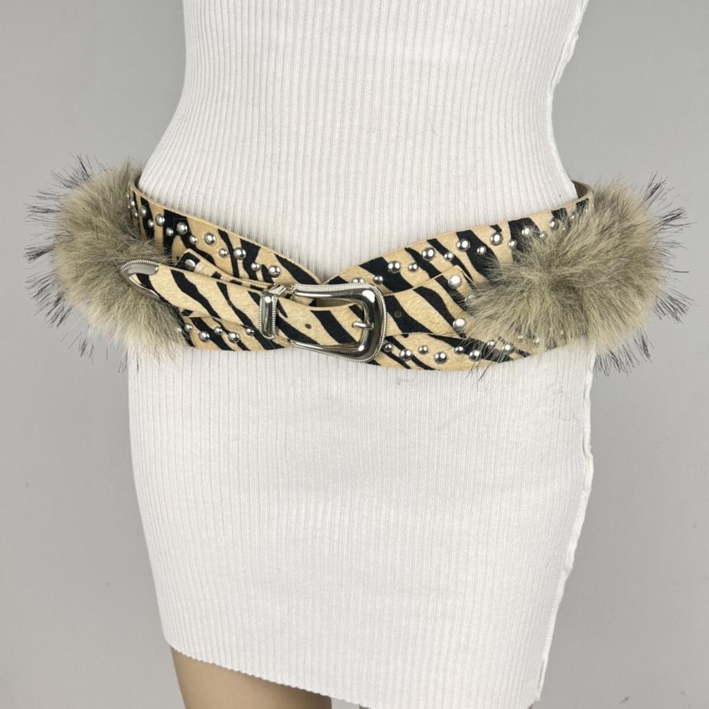 MAO MAO Genieteter Breiter Gürtel DVN Punk Patchwork Spice Girl Taillengürtel Vielseitiger Dekogürtel Europäischer und Amerikanischer Stil