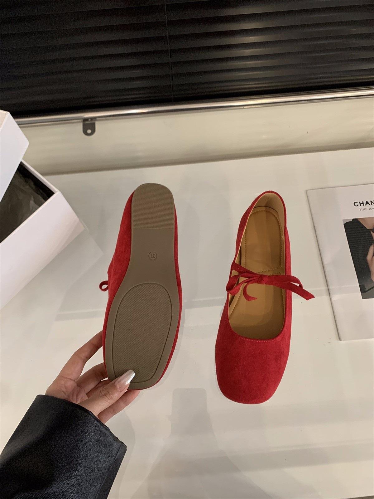 

Ретро красные свадебные туфли Мэри Джейн на плоской подошве из замши, женские туфли 2025 весна-лето, балетки, нежные вечерние туфли 35 красный