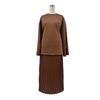 2025 Autumn Retro Women's Casual Set: Round Neck Loose Top & Half-Length Skirt