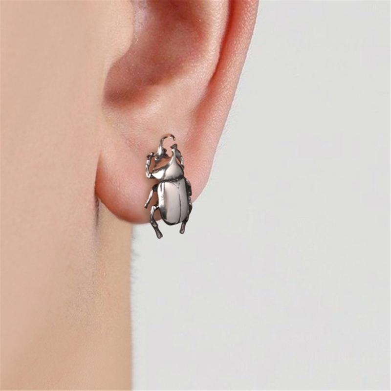 Fashionable Insect Themed Earrings Metallic Finish Ear Accessories Stylish Studs Earrings Suitable for Women Wardrobe