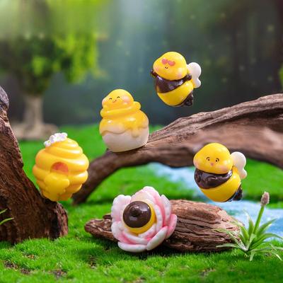 Cute and Gluttonous Little Bee FigurinesCute Garden Micro-landscape Decorative Hanging Accessories Ecological Bottle Small Ornaments