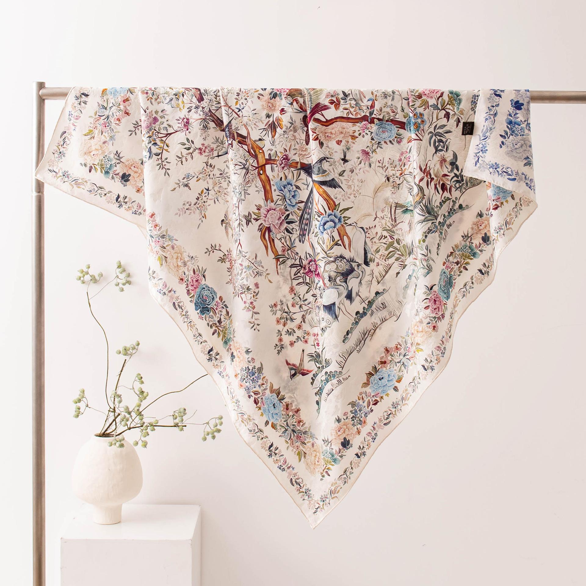 Women s silk silk scarves spring and summer thin printed scarves urban white-collar workplace small scarves headscarves fashionable and versatile 106*106cm