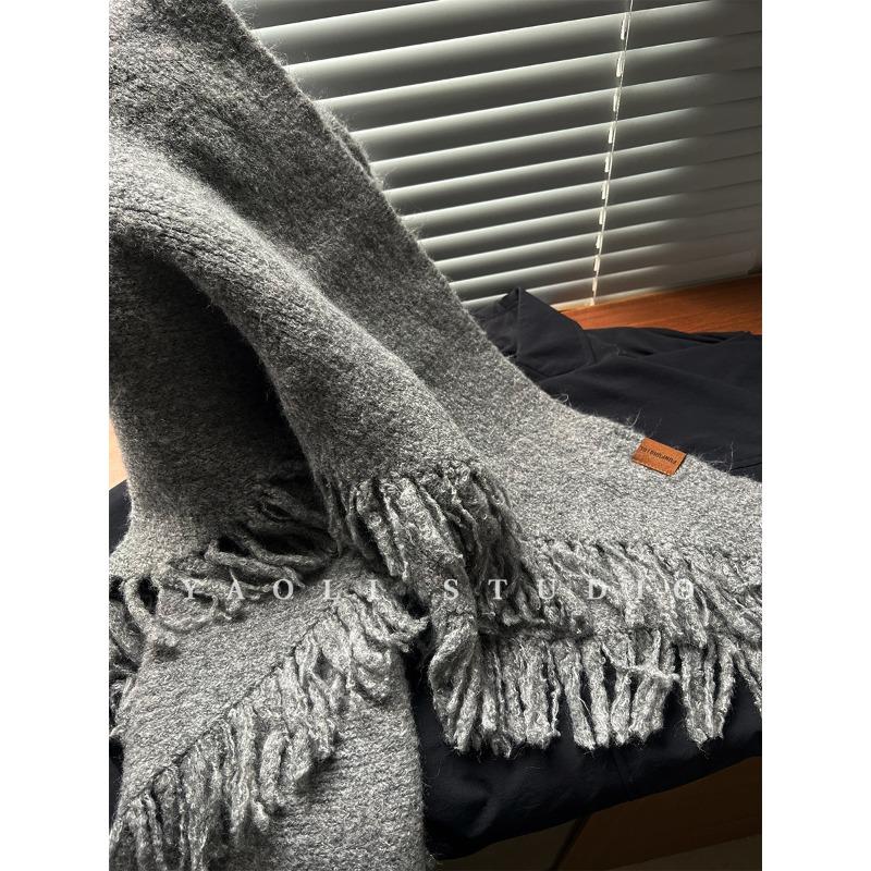 

Autumn and Winter Warm Wool Tassel Triangle Scarf Women s Cold Proof Shawl Scarf Scarf 166*58cm