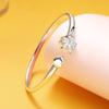 Klassischer Herz-Klee-Armreif für Damenhand-Accessoires, trendiger Armreif in offener Größe, Schmuck für Frauen, glückliches Geburtstagsgeschenk