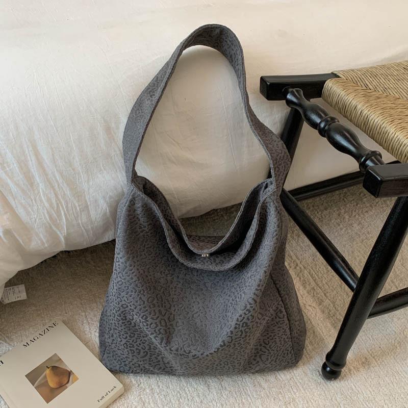 

Ленивая текстура ветра большая сумка большой вместимости сумка-тоут для поездок на работу мягкая кожа сумка на плечо под мышку новая классная большая сумка серый