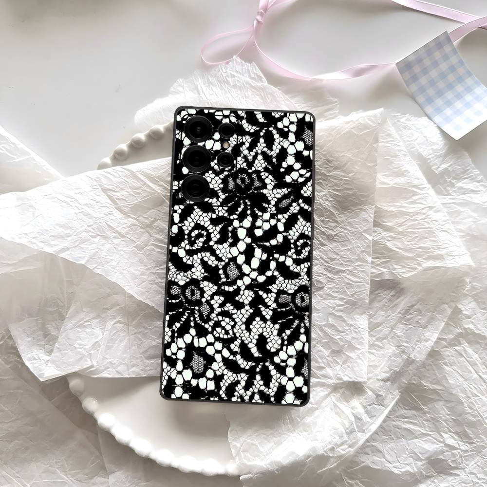 Black Lace Pattern Personalized Mobile Phone Case For Samsung S 24 Fe 25 Ultra Plus 20 Lite 21 30 22 23 24 22 Ultra 5G Fundas