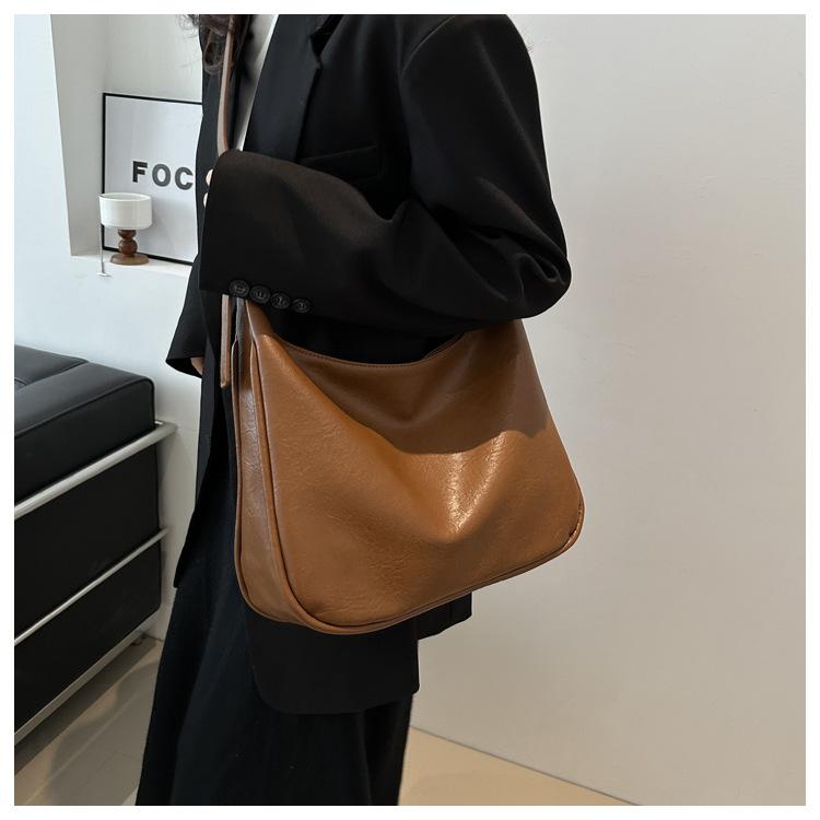 Korean Style Faux Leather Shoulder Bag for Women Trendy Minimalist Crossbody Tote Handbag CLE