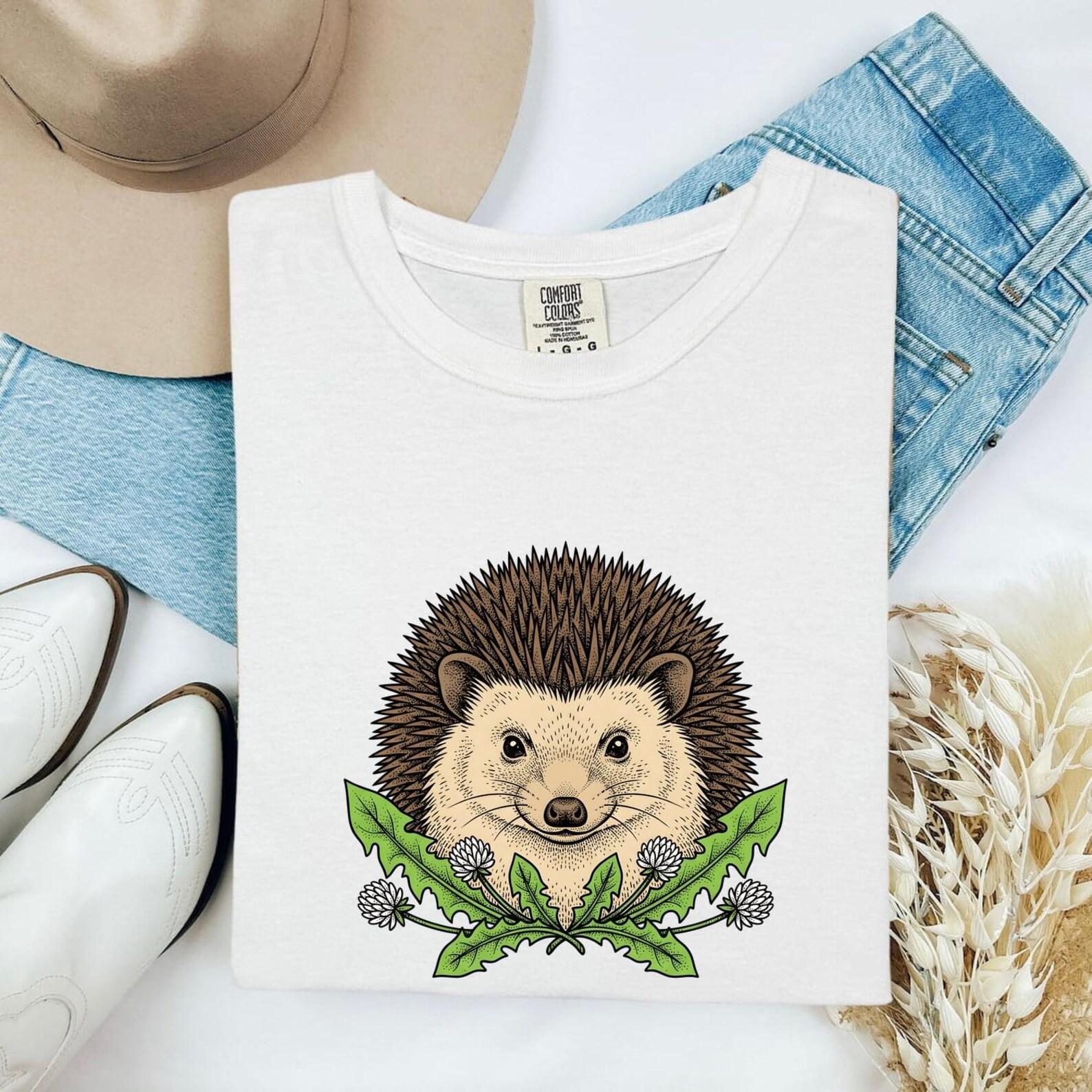 Hedgehog Shirt Animal Nature Gift Women Hand Drawn Tee Porcupine T-Shirt Wildlife Enthusiast Illustrated Graphic Outdoor Design Vintage 4XL