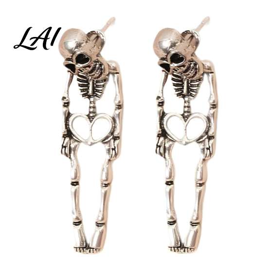 Vintage Metal Texture Skull Earrings 2Pcs Skeleton for Women Gothic Alloy Drop Earrings Hypoallergenic Punk Edgy Statement Jewelry Women Dangle