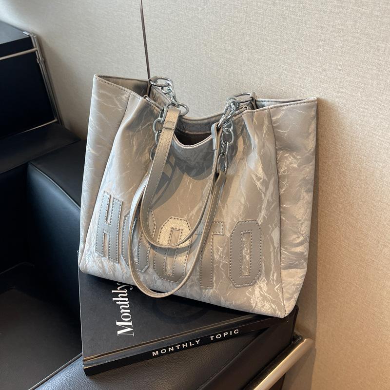 Casual Bag Women's New Versatile Shoulder Bag Large-capacity Tote Bag Class Commuter Handbag