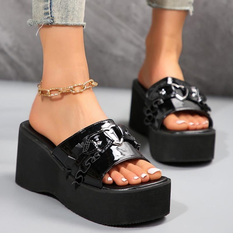 Fashion Summer New Slope Heel Sandals Women's Fashion Round Head Open Toe Metal Buckle a Slip-on Waterproof Platform High Heels