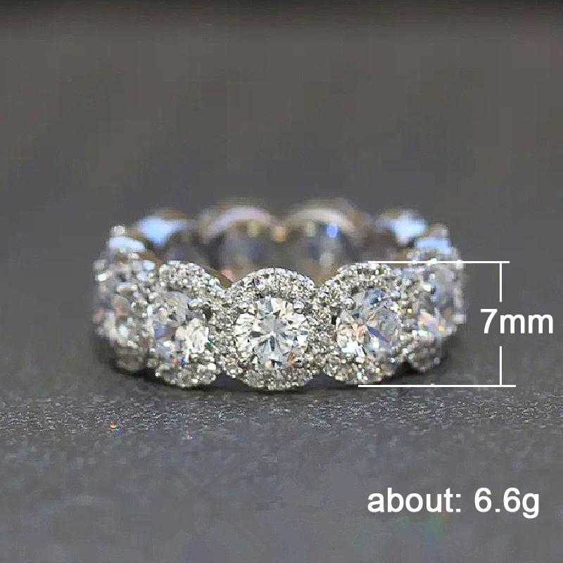 Huitan Funkelnde Zirkonia Verlobungsringe für Damen Hochzeits- Verlobungsbänder Farbe Neu Moderne Mode Damenschmuck