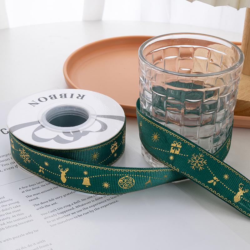 New Christmas Flower Packaging: Ribbon Bouquet with Hot Stamped, Colored Webbing for Floral Art