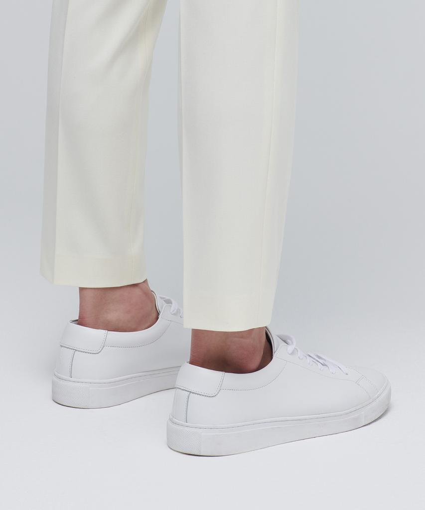 MUSINSA STANDARD Skinny Hidden Elastic Waist Crop Slacks [Cream]