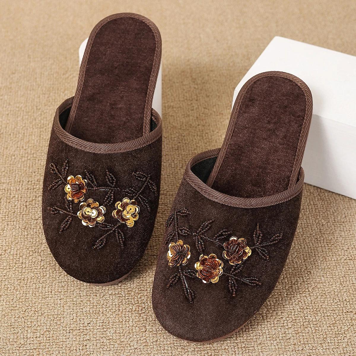 

Женская обувь, горячо продаваемая в 2025 году, модные женские повседневные шлепанцы Baotou с кристальными цветами, женские новые легкие шлепанцы 41 коричневый