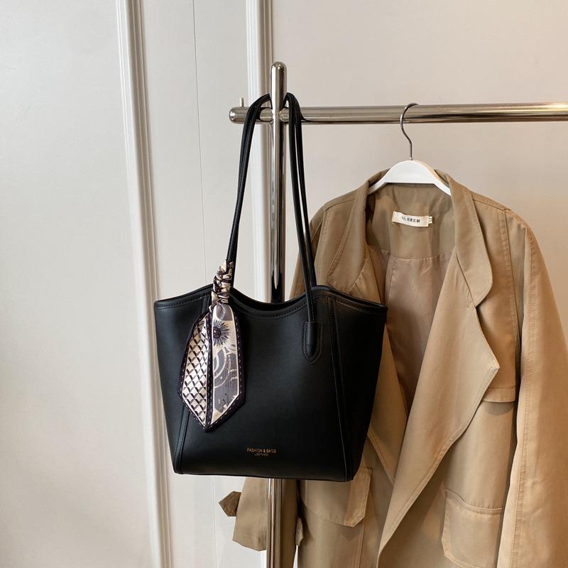 Large capacity bag women's new texture commuter fashion versatile shoulder tote bag shopping bag