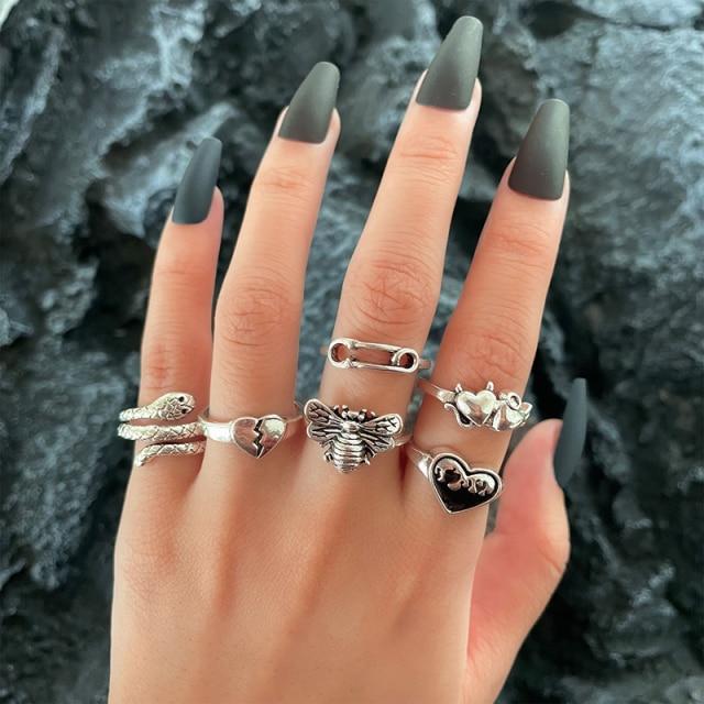 Retro For Women Punk Butterfly Heart Rings Set Retro Gothic Ancient Color Color Dice Angel Wings Charms Finger Rings JewelryVintage Rings