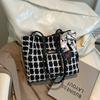 A Niche Large-capacity Tote Bag with A College Style and Fashionable Spring and Summer Commuting Shoulder Bag