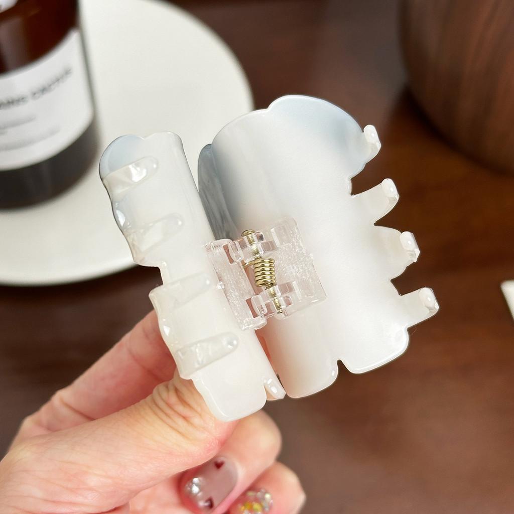 Adorable Acrylic Cartoon Bear Hair Claw Clip Fashionable Hair Accessory For Girls