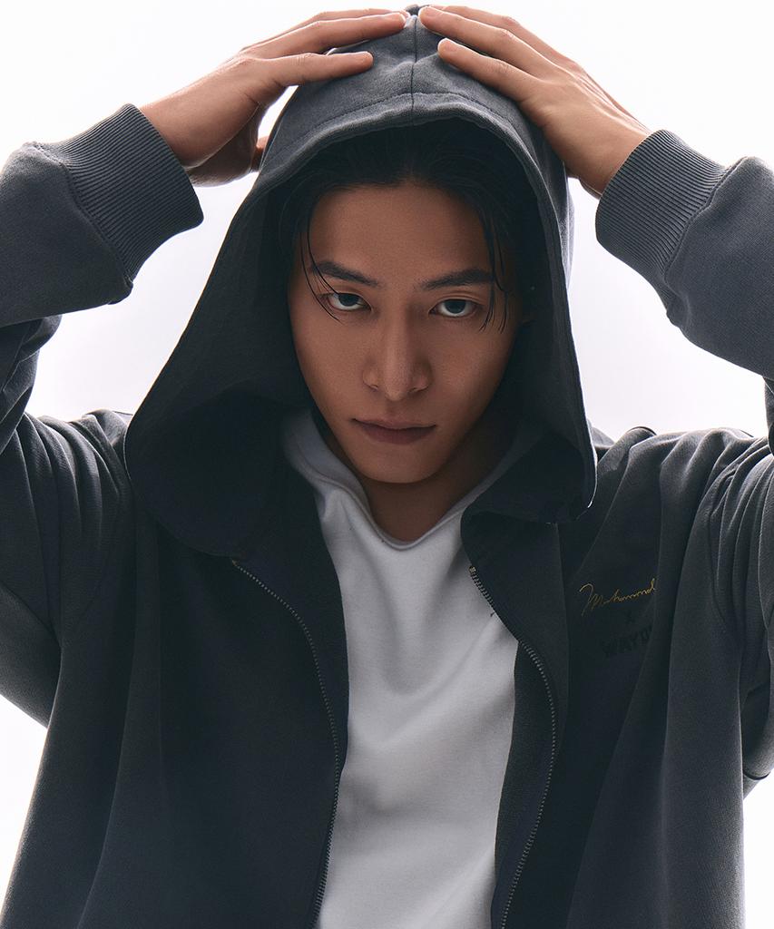 Waydn [Ali] The Greatest Pigment Oversized Zip-Up Hoodie Charcoal