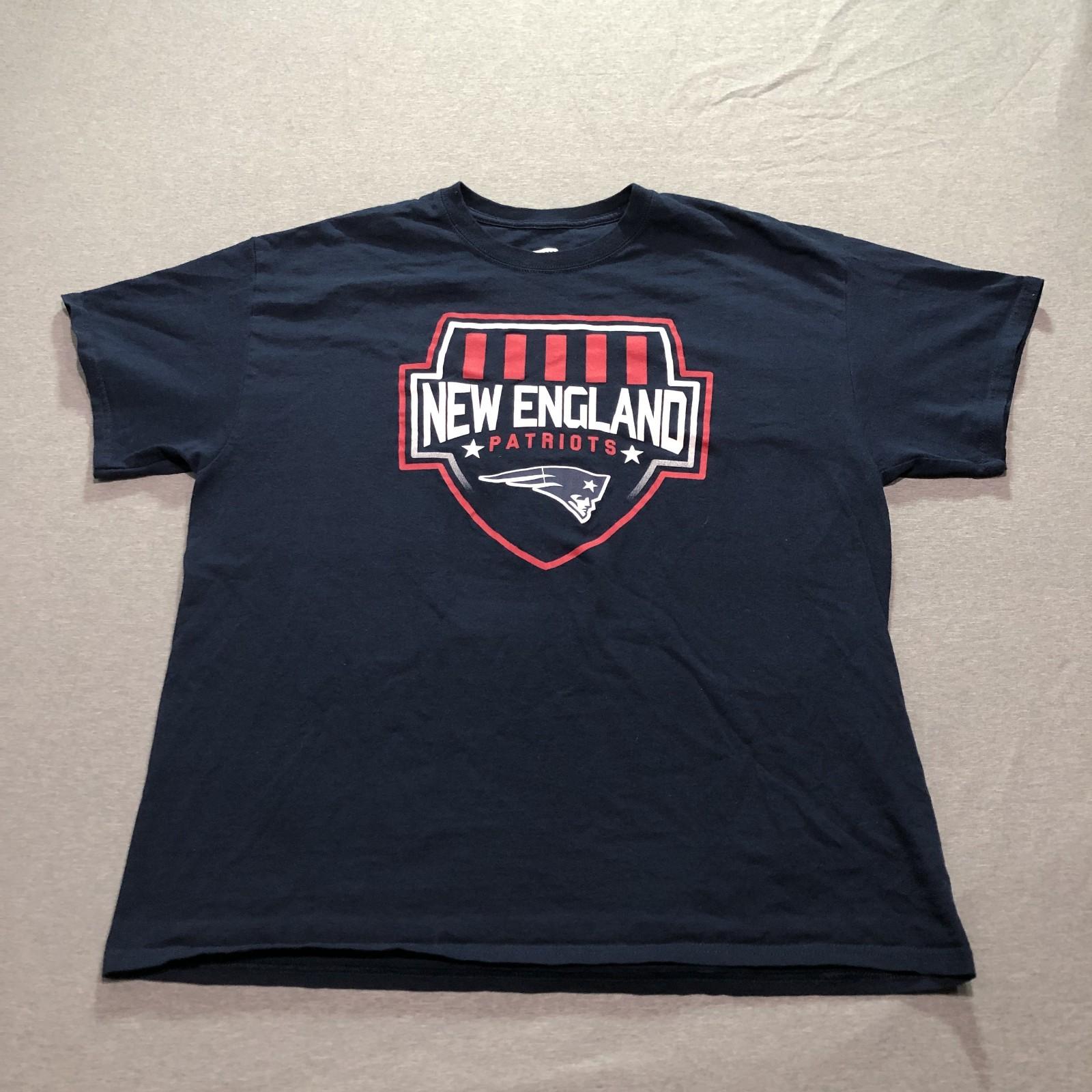 NFL New England Patriots T Shirt Men s XL Graphic Print Football Lounge Blue Tee L