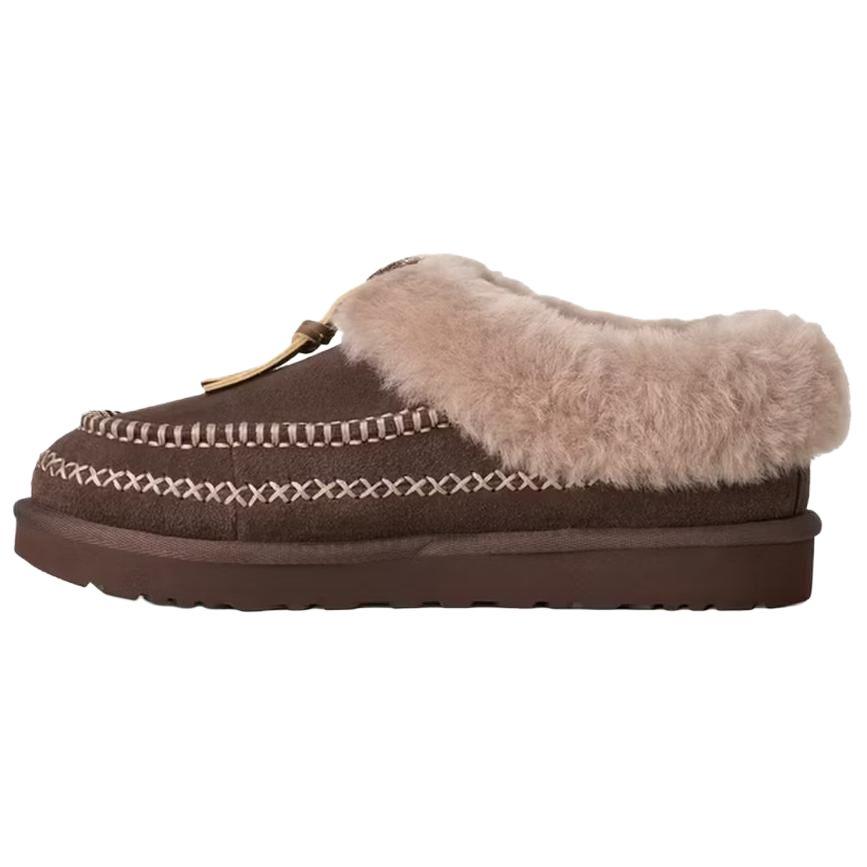 UGG Leisure Cow Split Leather Minimalist