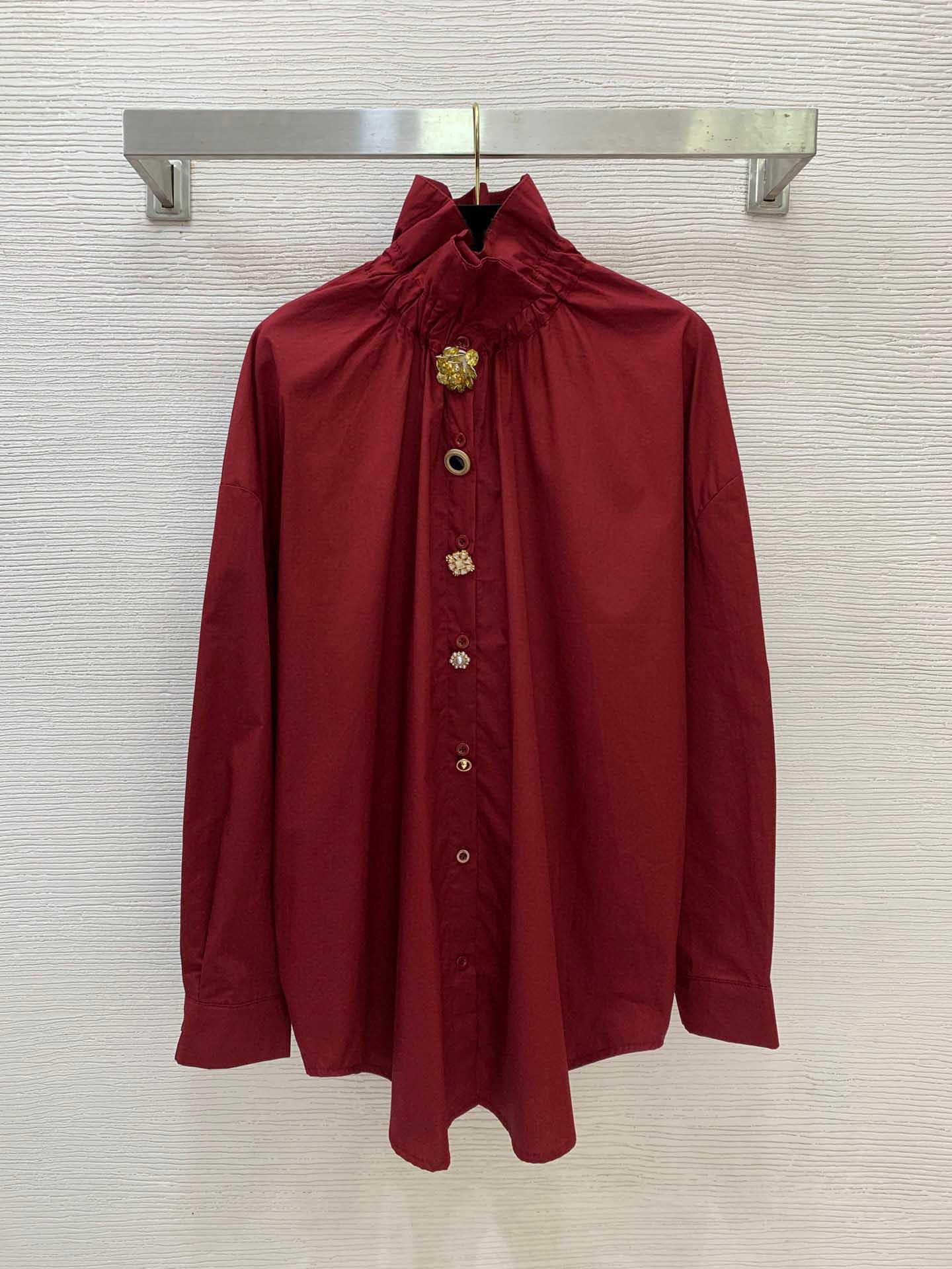 Spring 2026 Elegant French Silhouette Lapel Shirt with Metal Buttons M бордовый