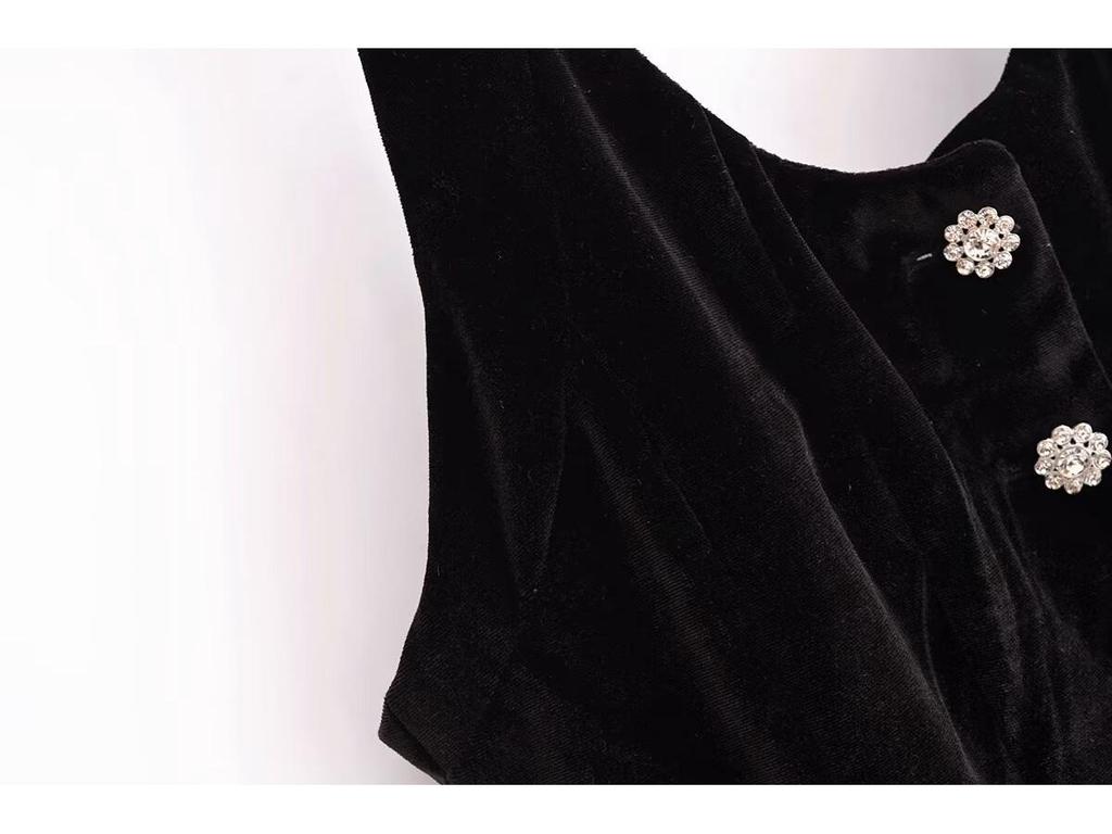 2024 Winter Women's Fashion Velvet Vest with Gem Buttons