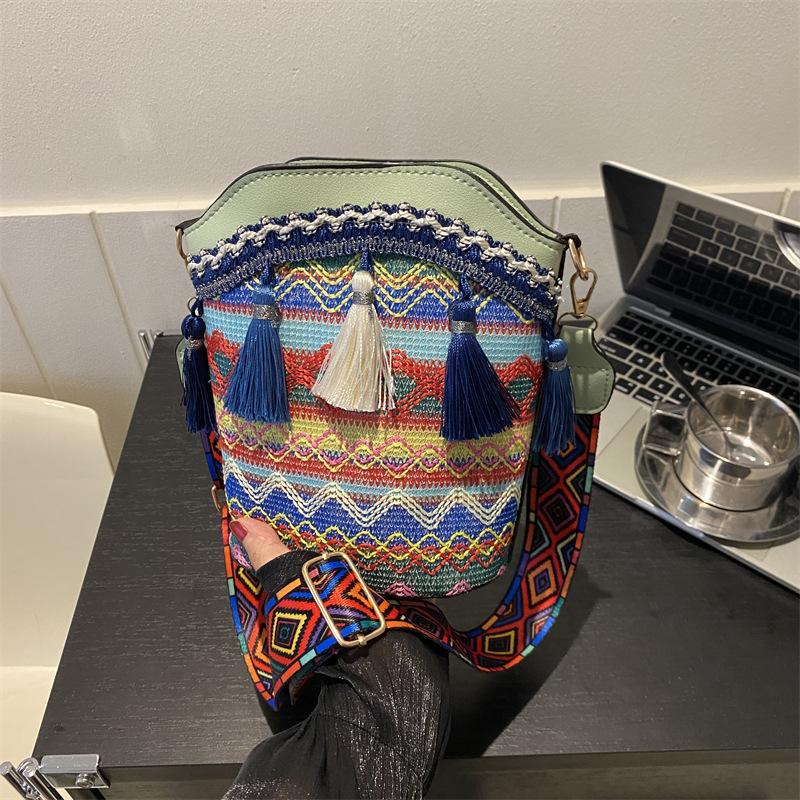 Bolsa Feminina de Alta Qualidade Diagonal Estilo Étnico Nicho Tecida Balde Ombro Combina com Tudo Bolsa de Franjas