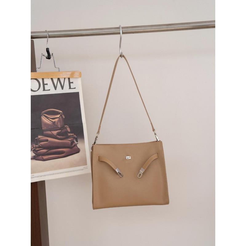 

South Korean Niche One-shoulder All-match Solvent-free Cowhide Fashionable Casual Women s Bag Portable Cross-body Female 25cm