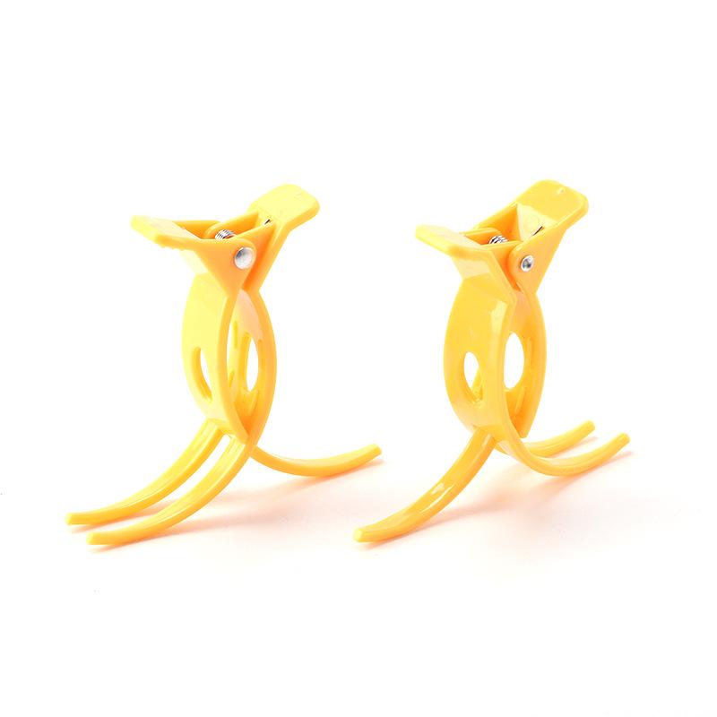 High-Temperature Resistant Three-Pronged Plastic Food Tongs for Quail Eggs and Mala Tang