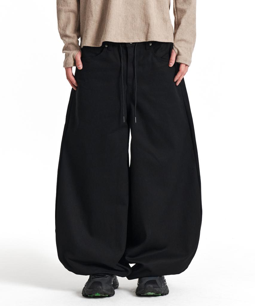 Gicheol Sturdy Balloon Pants (Black)