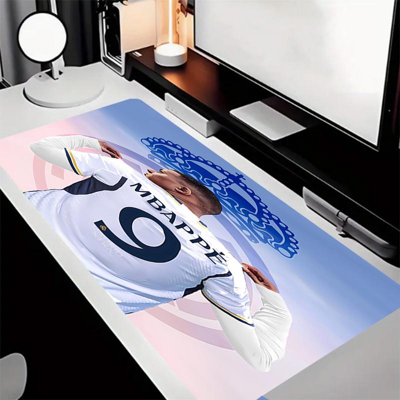 Kylian Mbappé Thema Premium Rutschfestes Mauspade mit Genähten Kanten, Strapazierfähiges Gummi-Material, für Schreibtisch & Gaming Tolle Geschenke