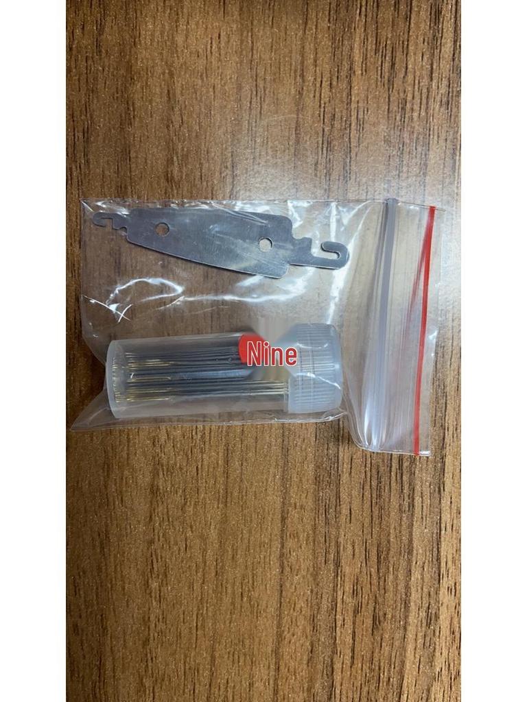 Mixed Pack of 30/10 Gold Tail Embroidery Blunt Needles (22/24/26) with Packaging