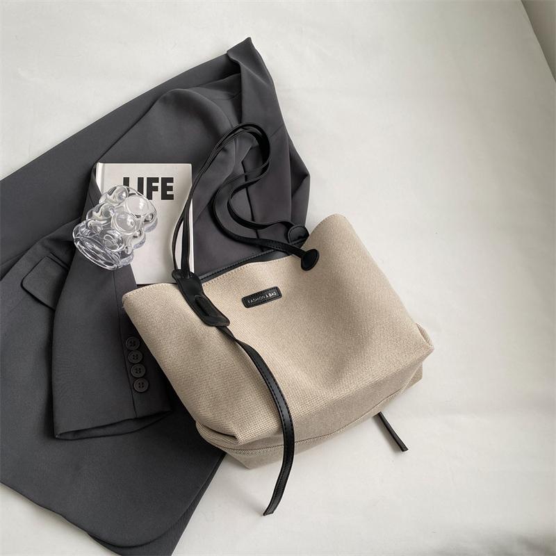 Casual Big Bag New Fashion Shoulder Bag Women's Large-capacity Commuter Tote Bag