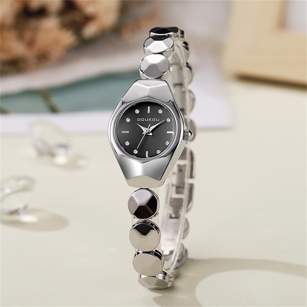 Fashion Women’s Leather Band Electronic Watch – Stylish Digital Wristwatch For Ladies, Elegant Design, Ideal Gift For Birthday, , Daily Wear